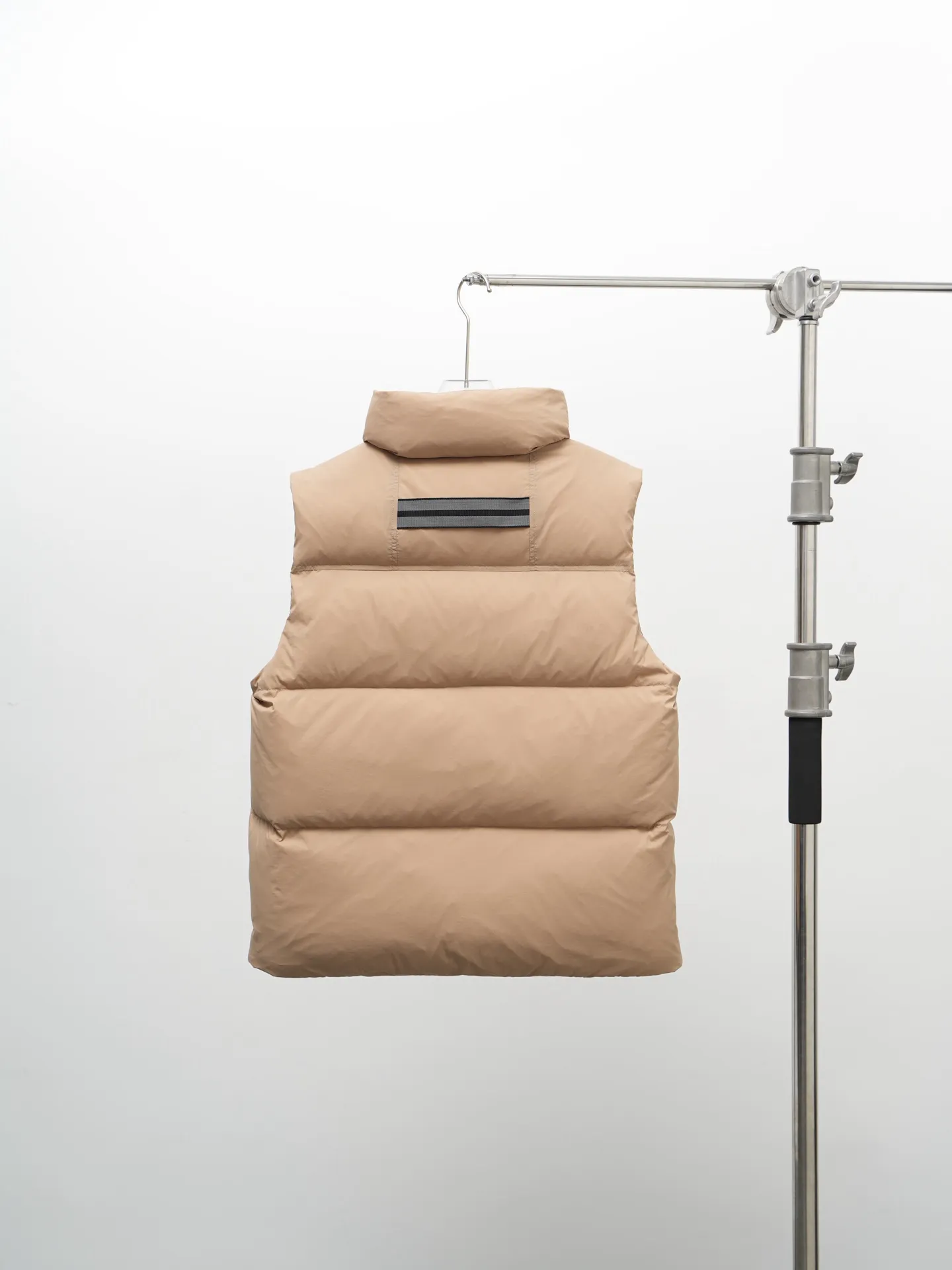 P560 CANADA GOOSE Canada Goose Lawrence men's brown black label down vest down jacket 2804MB